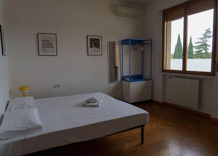 Апартаменты Fanciful 2-br Outside Ztl