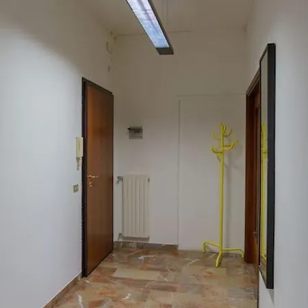 Fanciful 2-br Outside Ztl Apartman Firenze